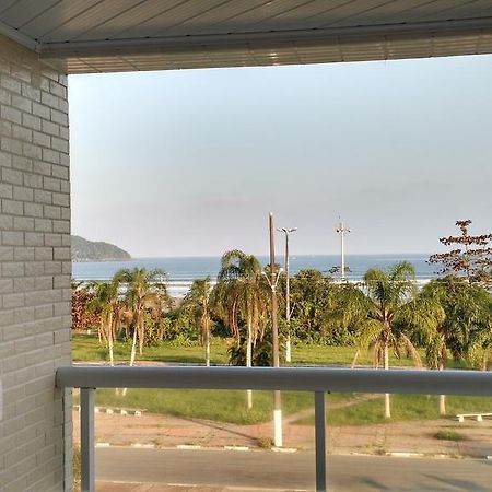 Indaia Apartamento De Frente Ao Mar Lejlighed Bertioga Eksteriør billede